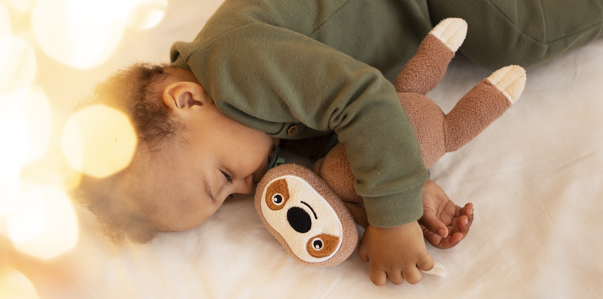 Fotografía de un bebé durmiendo plácidamente