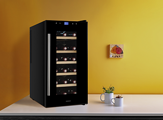 Vinoteca encima de una encimera