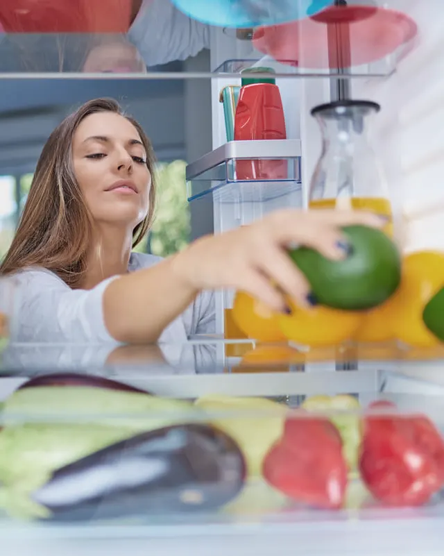 Escena del interior de un frigorífico